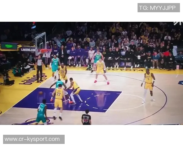 雷迪克分析太阳防守策略与马威篮下威慑导致球队频繁失误