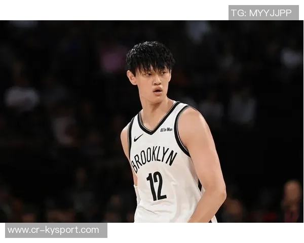 曾凡博亮相澳门布鲁克林篮网全队正式抵达开启新征程