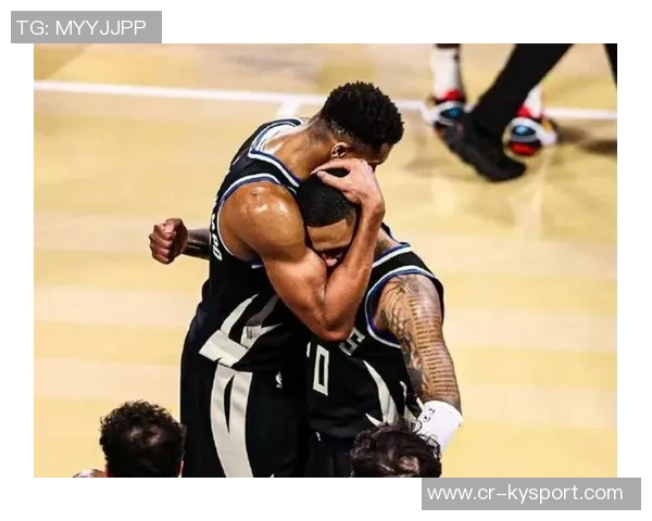 字母哥被迫上场拼搏三节贡献21分球队却惨遭37分落后困境 字母哥被迫上场拼搏三节贡献21分球队却惨遭37分落后困境