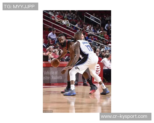 诺曼鲍威尔表现平平却依然收获双十数据球队轻松取胜 诺曼鲍威尔表现平平却依然收获双十数据球队轻松取胜